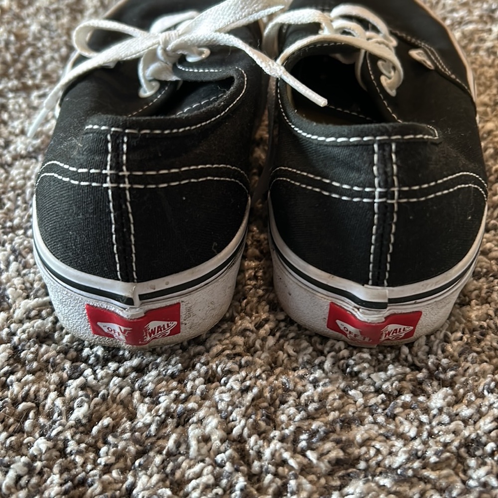Vans - Picture 5 of 6